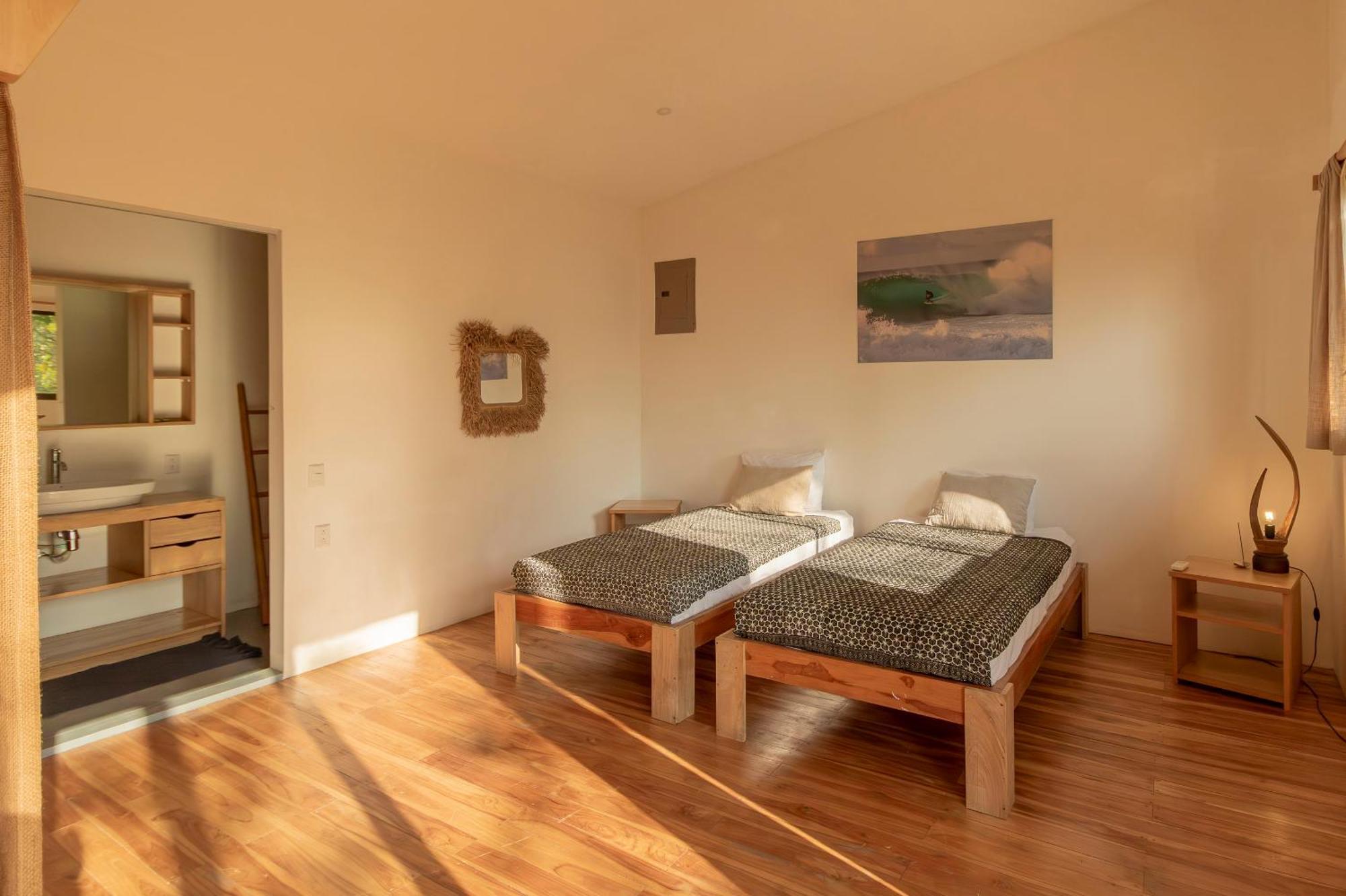 La Sana Surf Hotel, New Management, Few Mn Drive To The Beach Playa Santa Teresa  Buitenkant foto