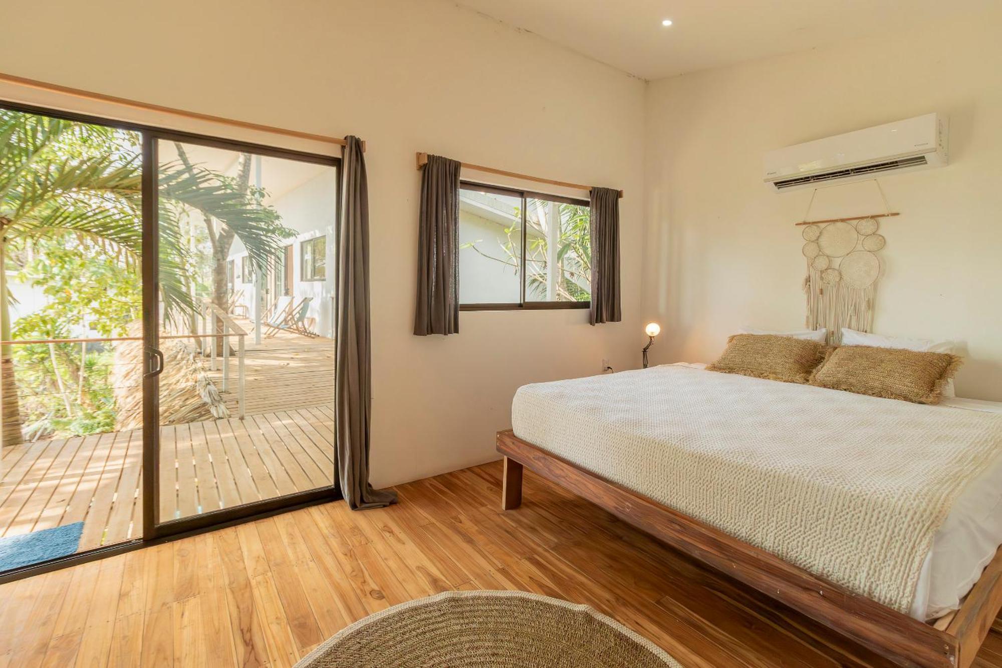 La Sana Surf Hotel, New Management, Few Mn Drive To The Beach Playa Santa Teresa  Buitenkant foto